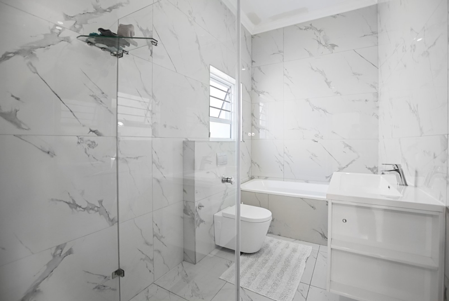  Bedroom Property for Sale in Parklands Western Cape